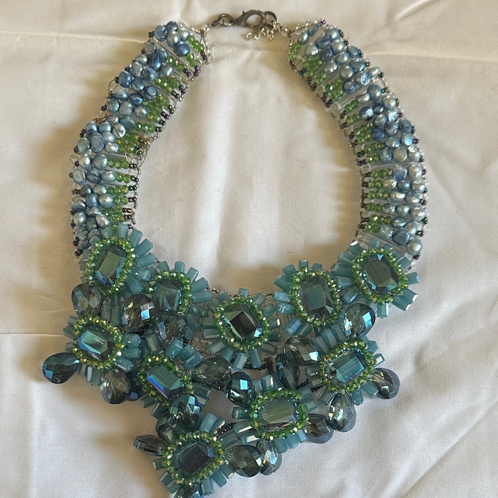 Elegant Blue and Green Beaded Necklace